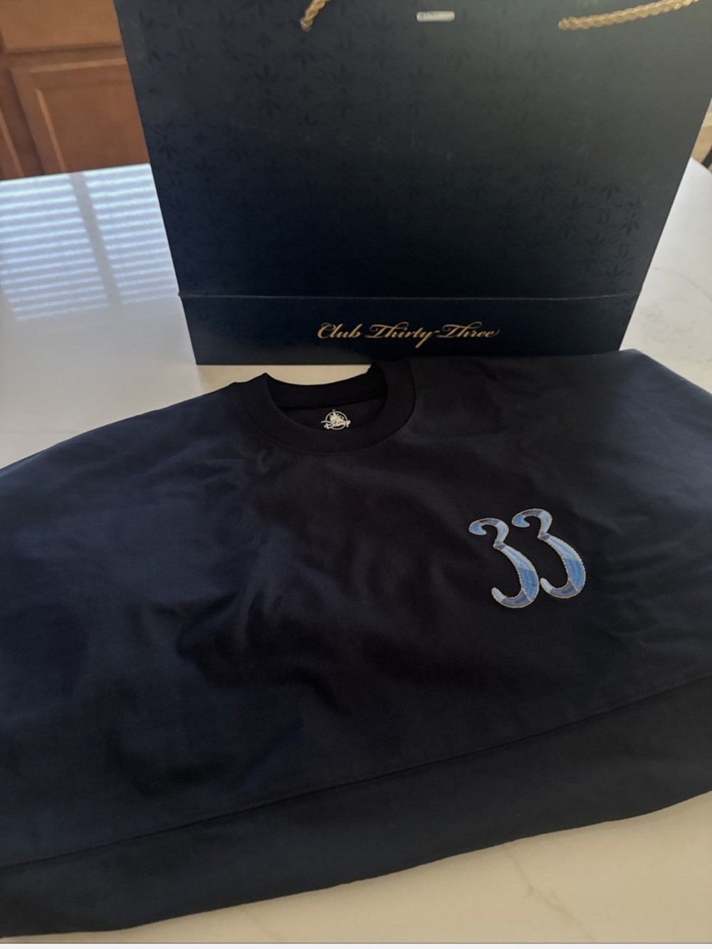 Disney club 33 navy T‑Shirt with Blue '33' Logo rare